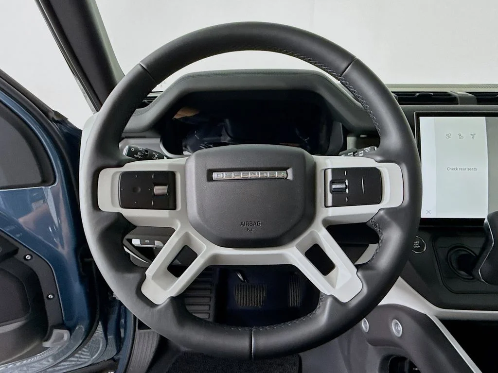 New 2026 Tasman Blue Metallic Land Rover S image 12