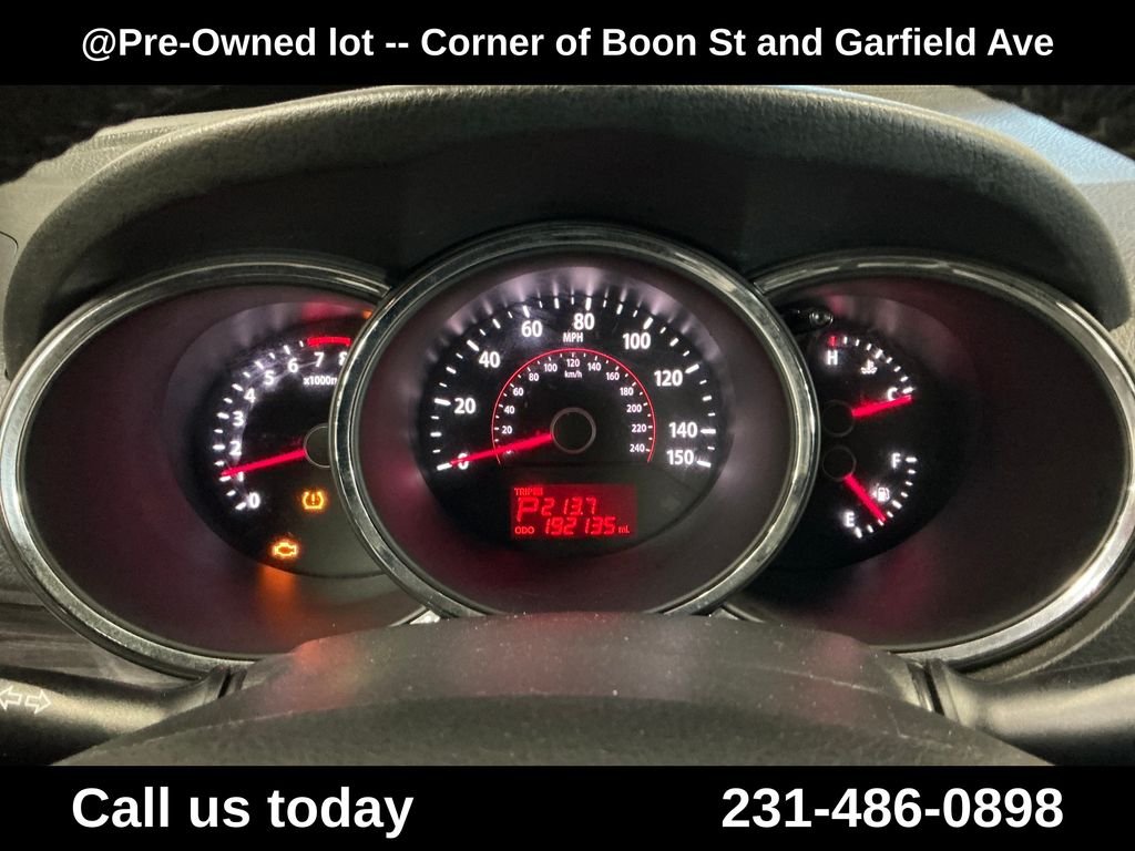 Used 2011 Silver Kia EX image 23
