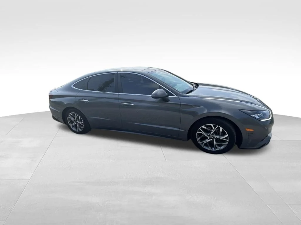Used 2022 Gray Hyundai SEL image 17