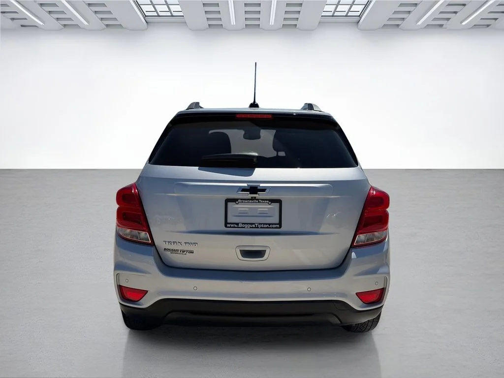 Used 2022 Silver Chevrolet LT image 4