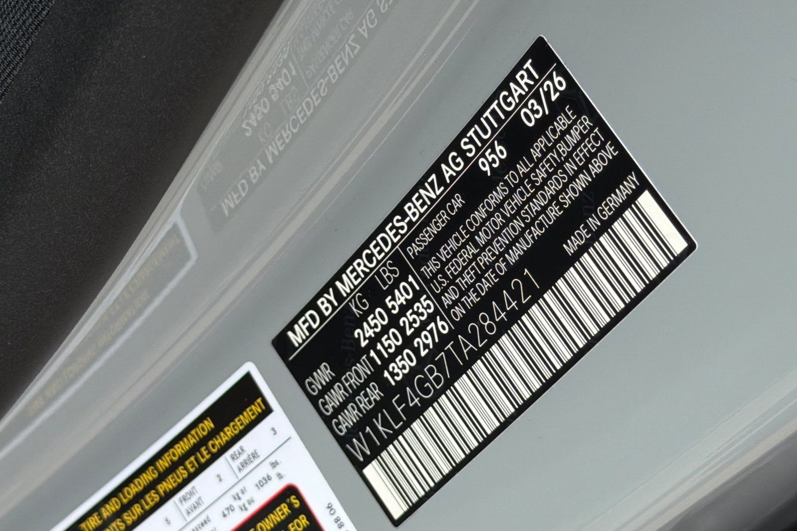 New 2026 MANUFAKTUR Alpine Grey Mercedes-Benz E 350 image 38