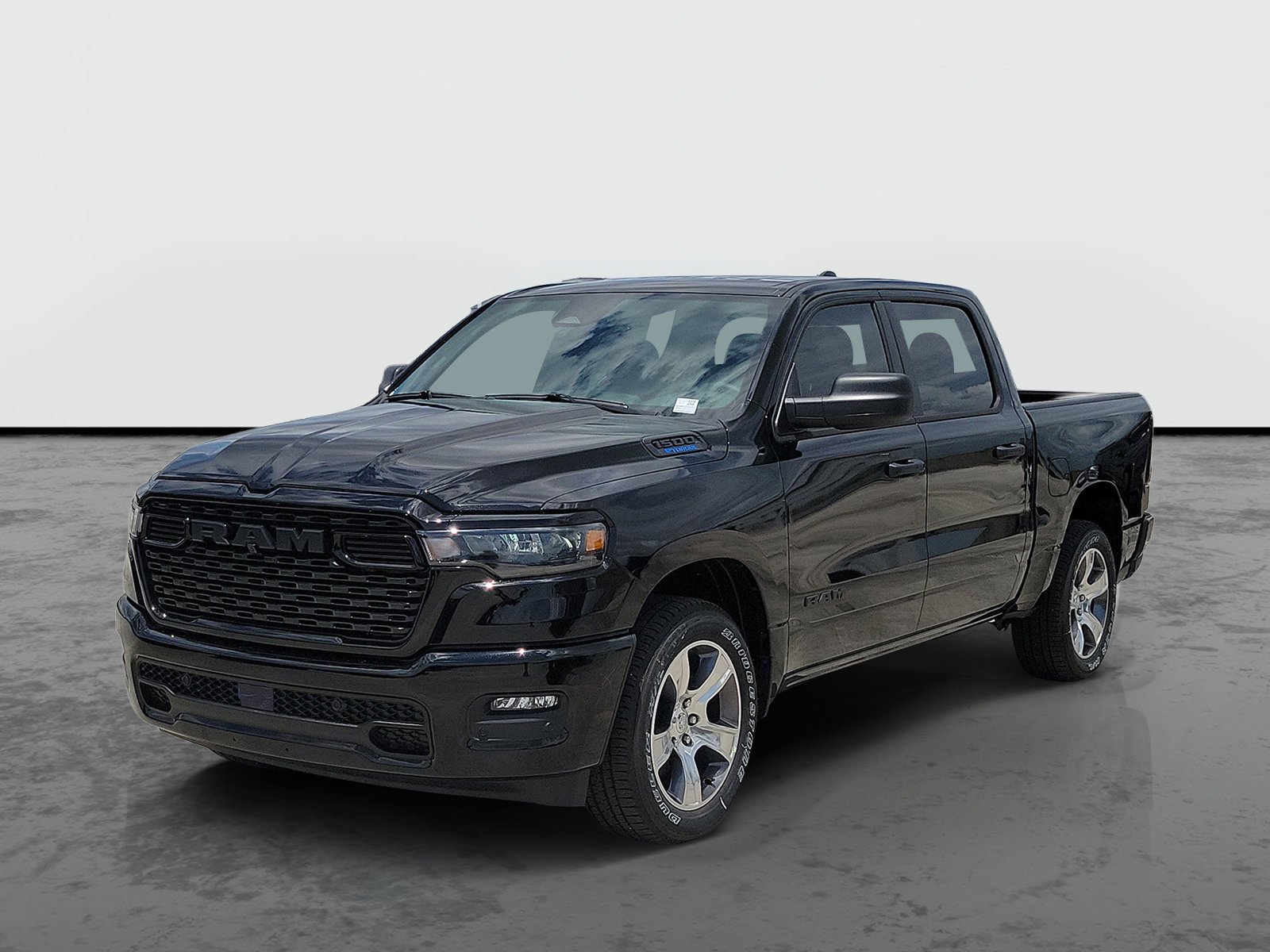 New 2026 Diamond Black Crystal Pearlcoat RAM Express image 3
