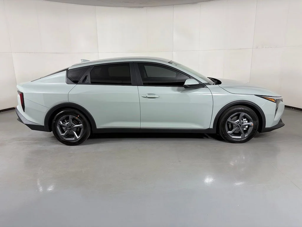 New 2026  Kia LXS image 9