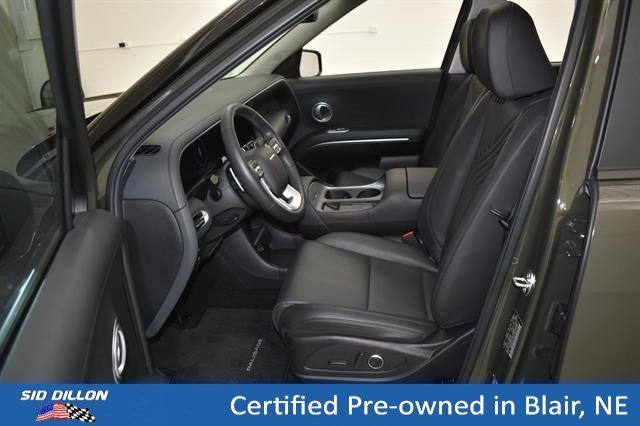 Used 2026 Titan Charcoal Pearl Hyundai SEL Convenience image 7
