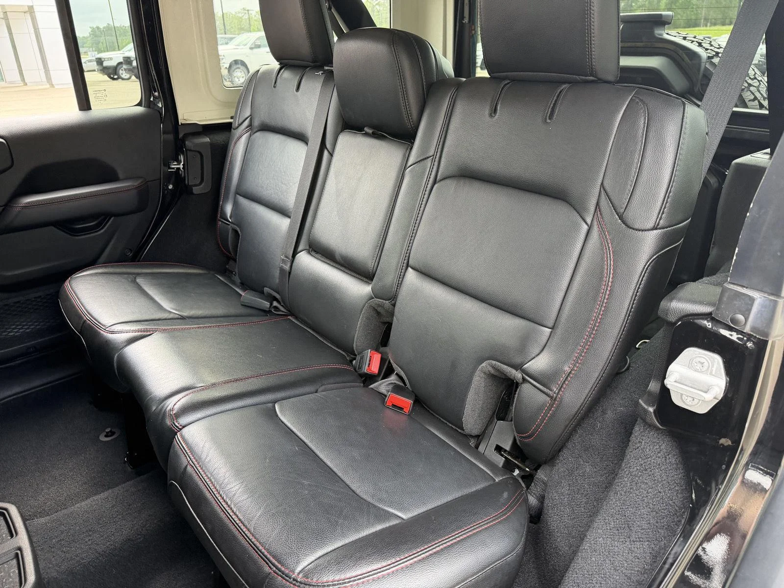 Used 2022 Black Clearcoat Jeep Unlimited Rubicon image 18