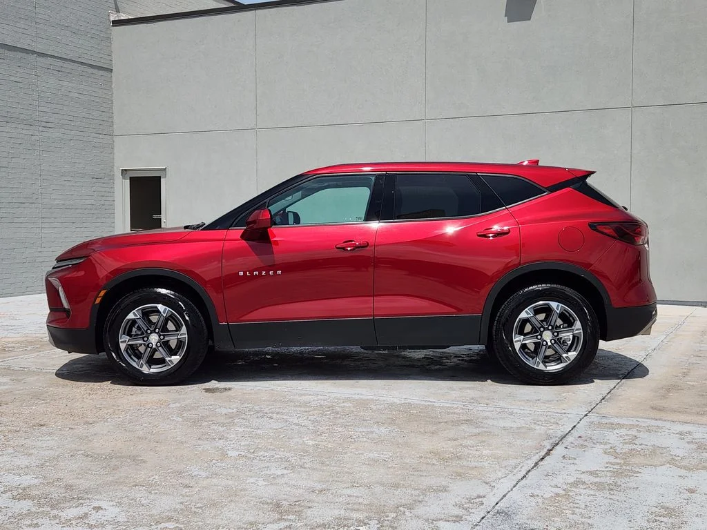 Used 2025 Radiant Red Tintcoat Chevrolet LT image 5