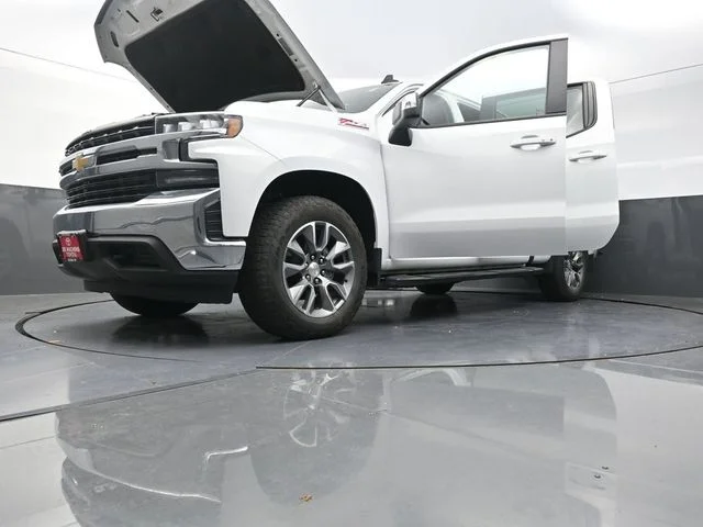 Used 2022 White Chevrolet LT image 41