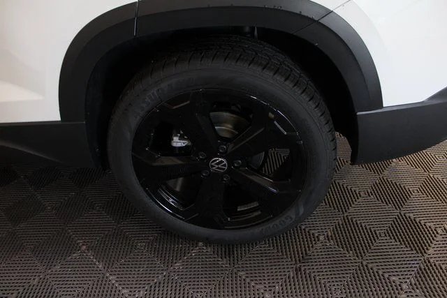 2025 Volkswagen Taos SEL - Photo 23