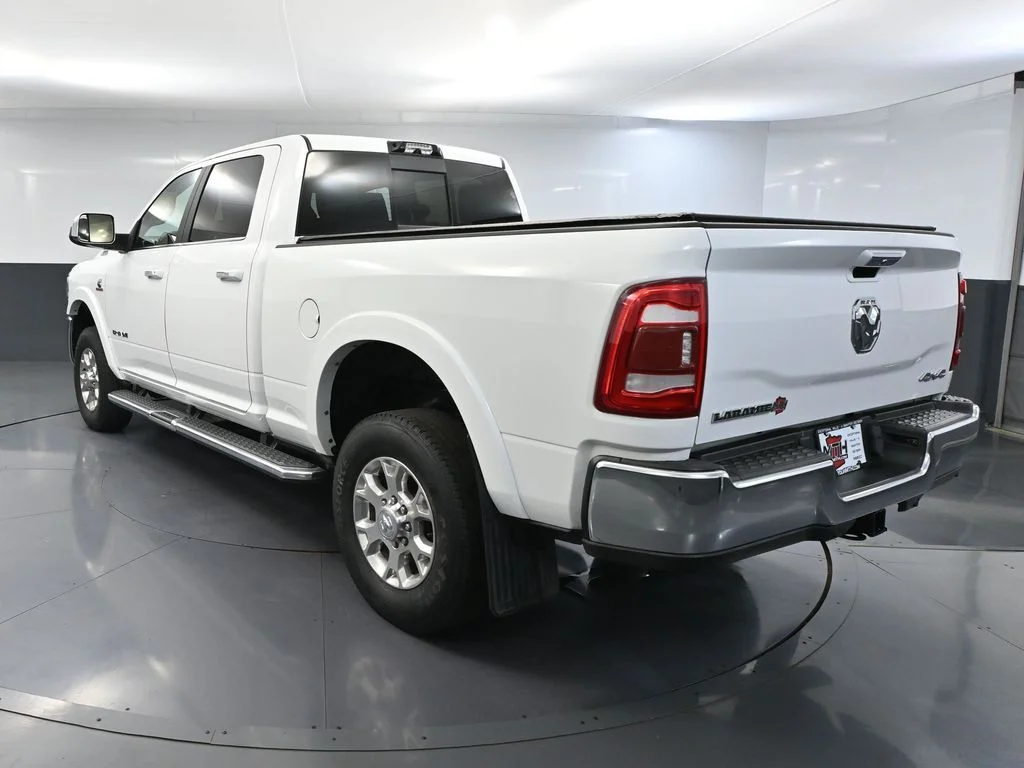 Used 2022 White Ram Laramie image 9