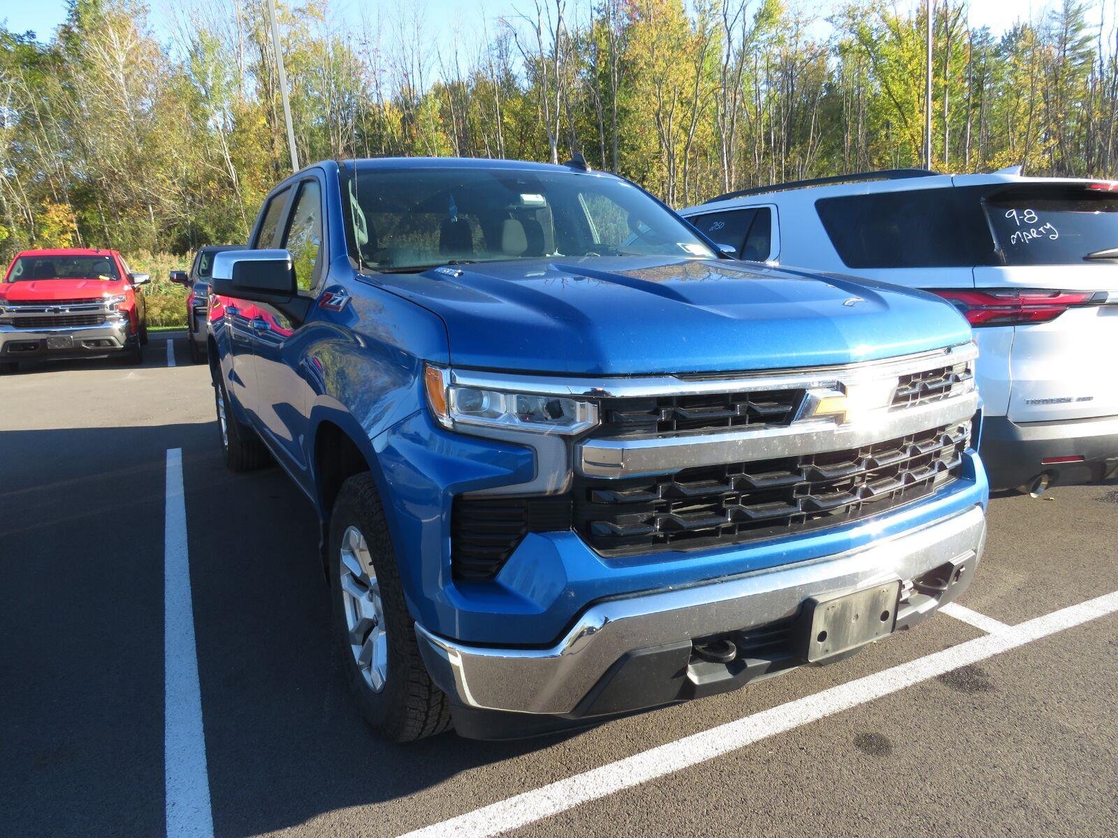 Used 2022 Glacier Blue Metallic Chevrolet LT image 3