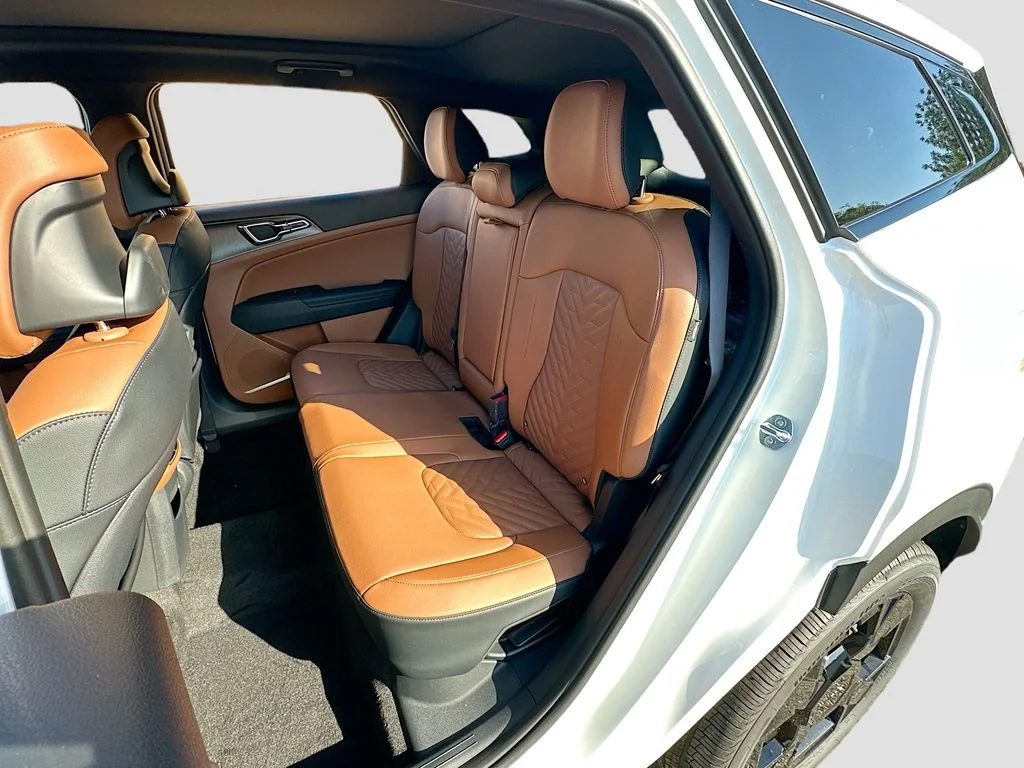New 2026 Snow White Pearl Kia X-Line image 24