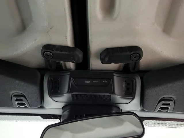 Used 2025 Bright White Cl Jeep Sahara image 40