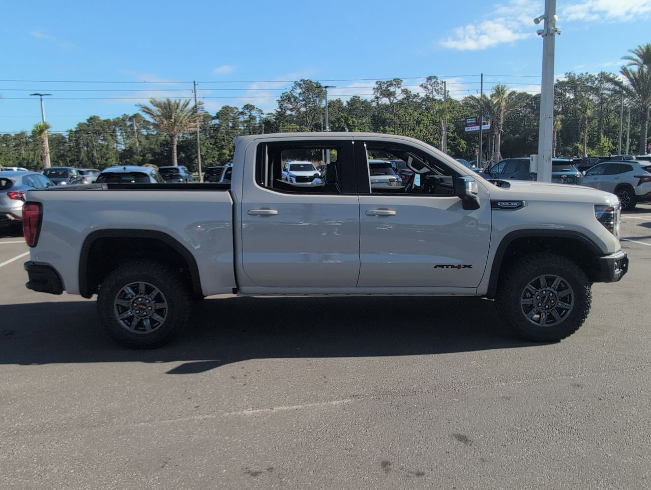 2026 GMC Sierra 1500 AT4X - Photo 9
