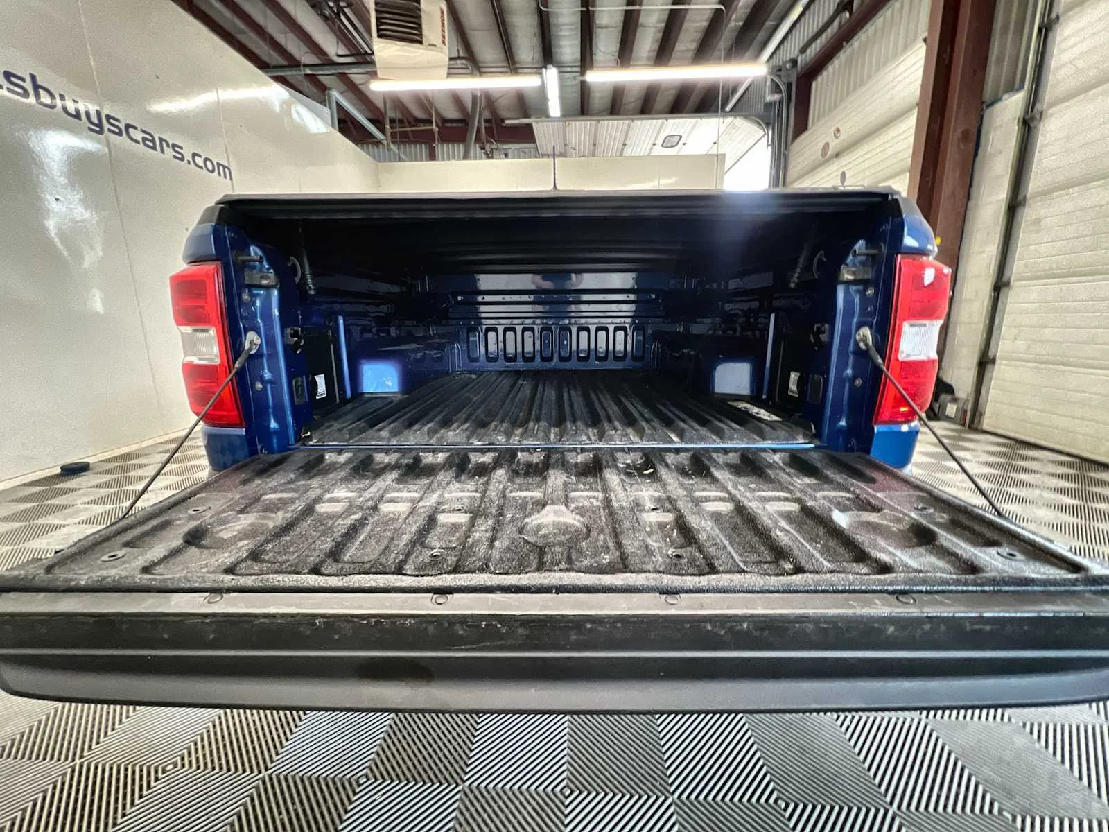Used 2023 Atlas Blue Metallic Ford XL image 19