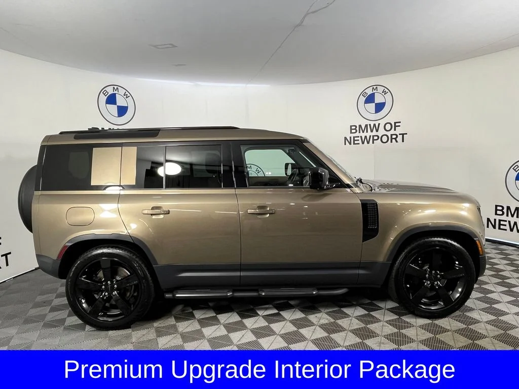Used 2026 Gondwana Stone Metallic Land Rover S image 9