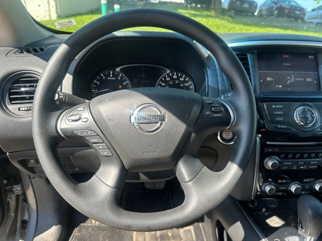 Used 2020 Gray Nissan S image 14
