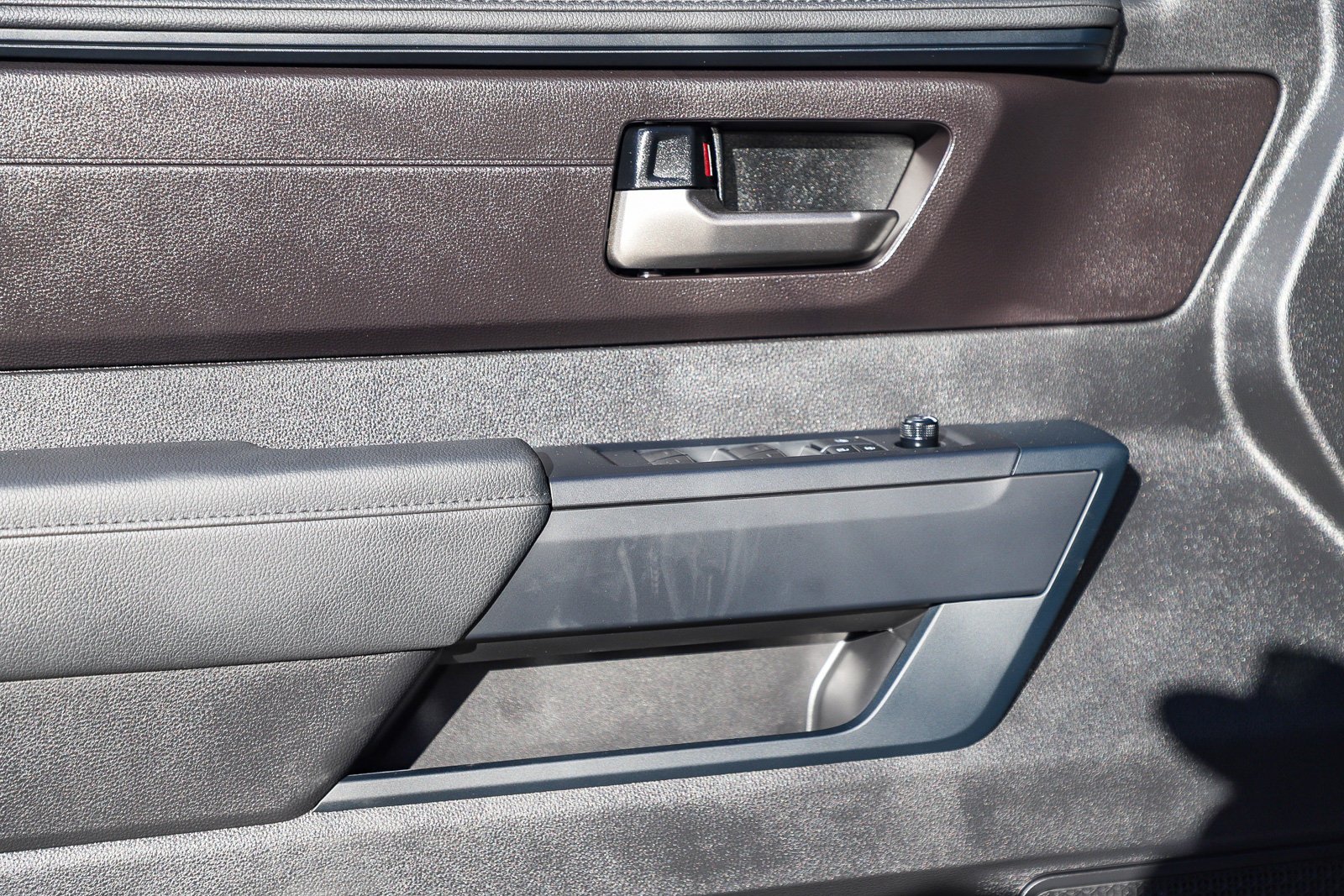 New 2026 Celestial Silver Metallic Toyota  SR5 image 27