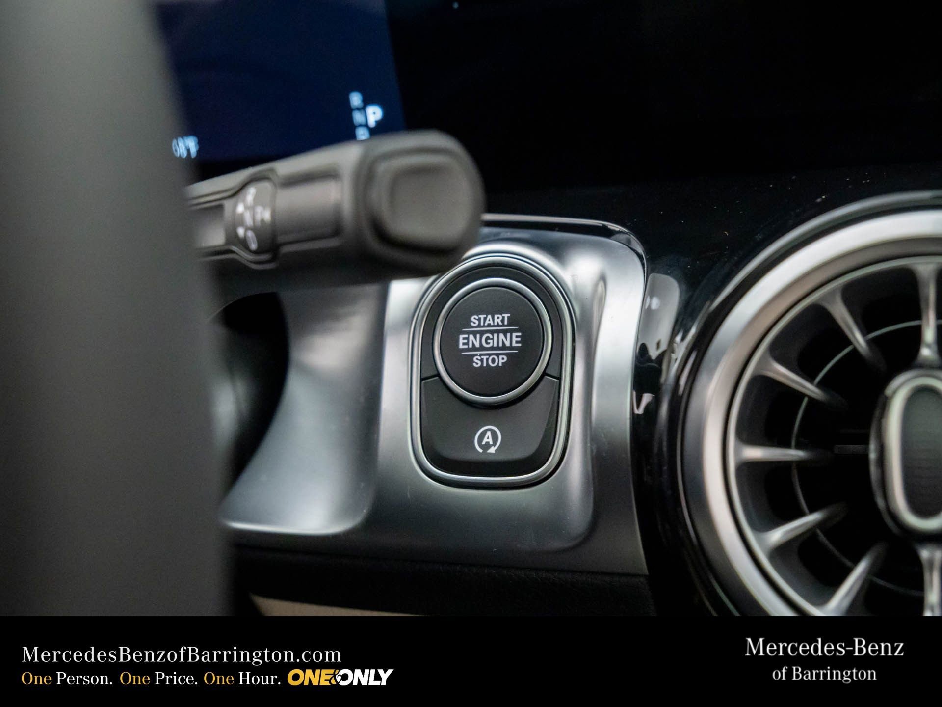 New 2026 Polar White Mercedes-Benz GLB 250 image 63