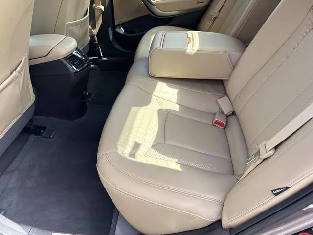 Used 2013 Brown Hyundai Base image 15