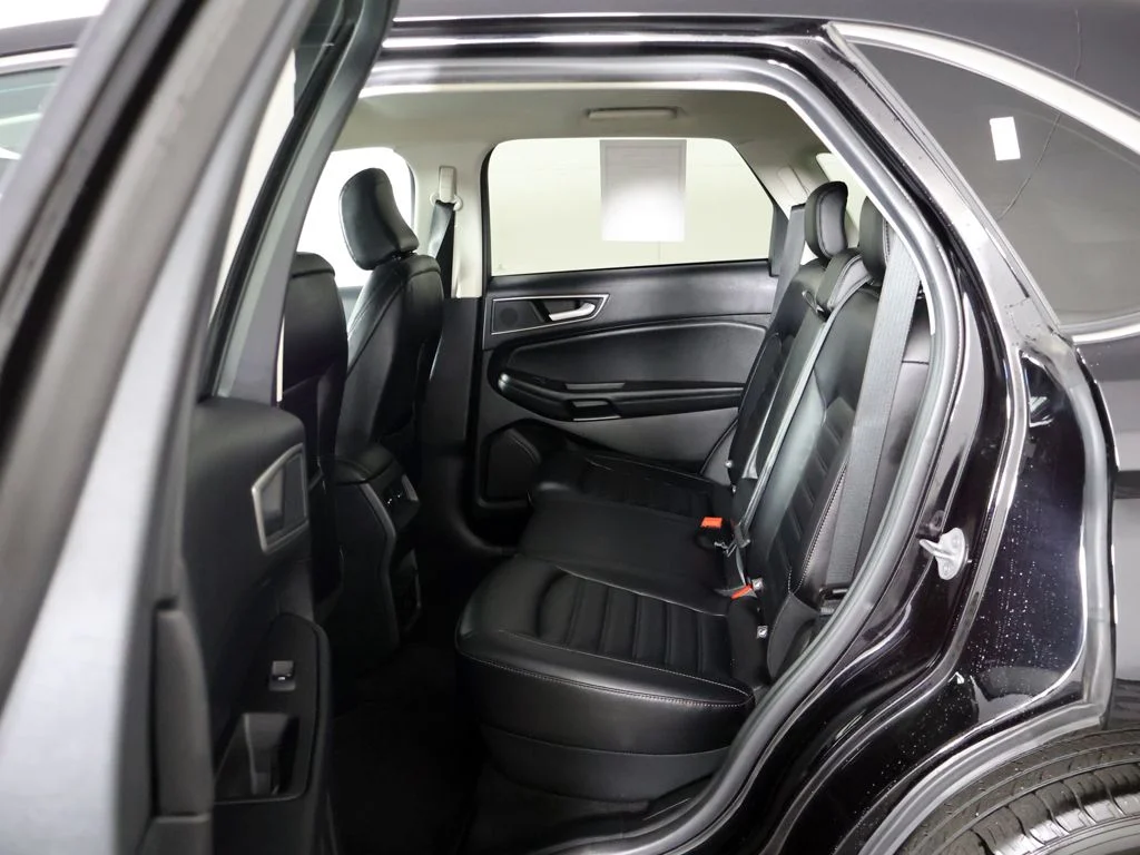 Used 2023 Black Ford SEL image 29