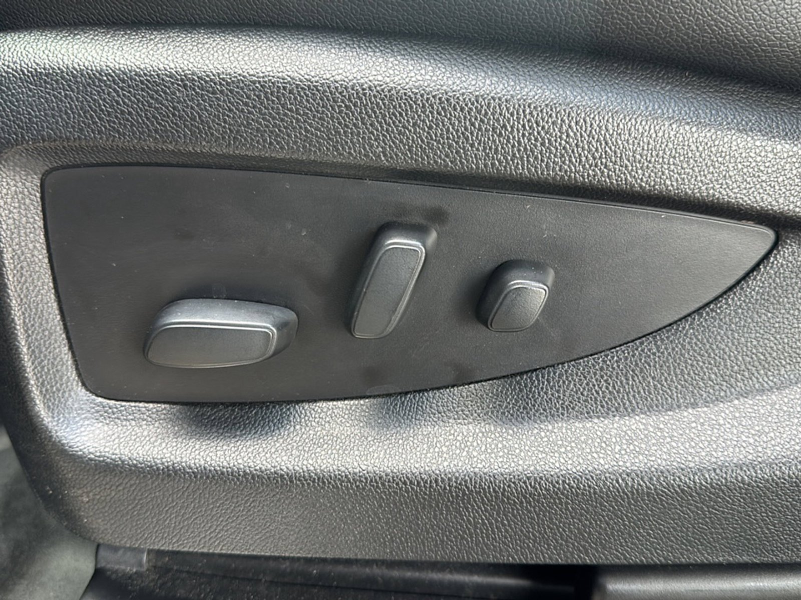Certified Used 2019 BLUE VELVET METALLIC Chevrolet LT image 13
