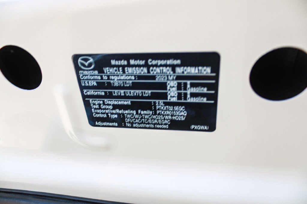 Used 2023 White Mazda Signature image 28