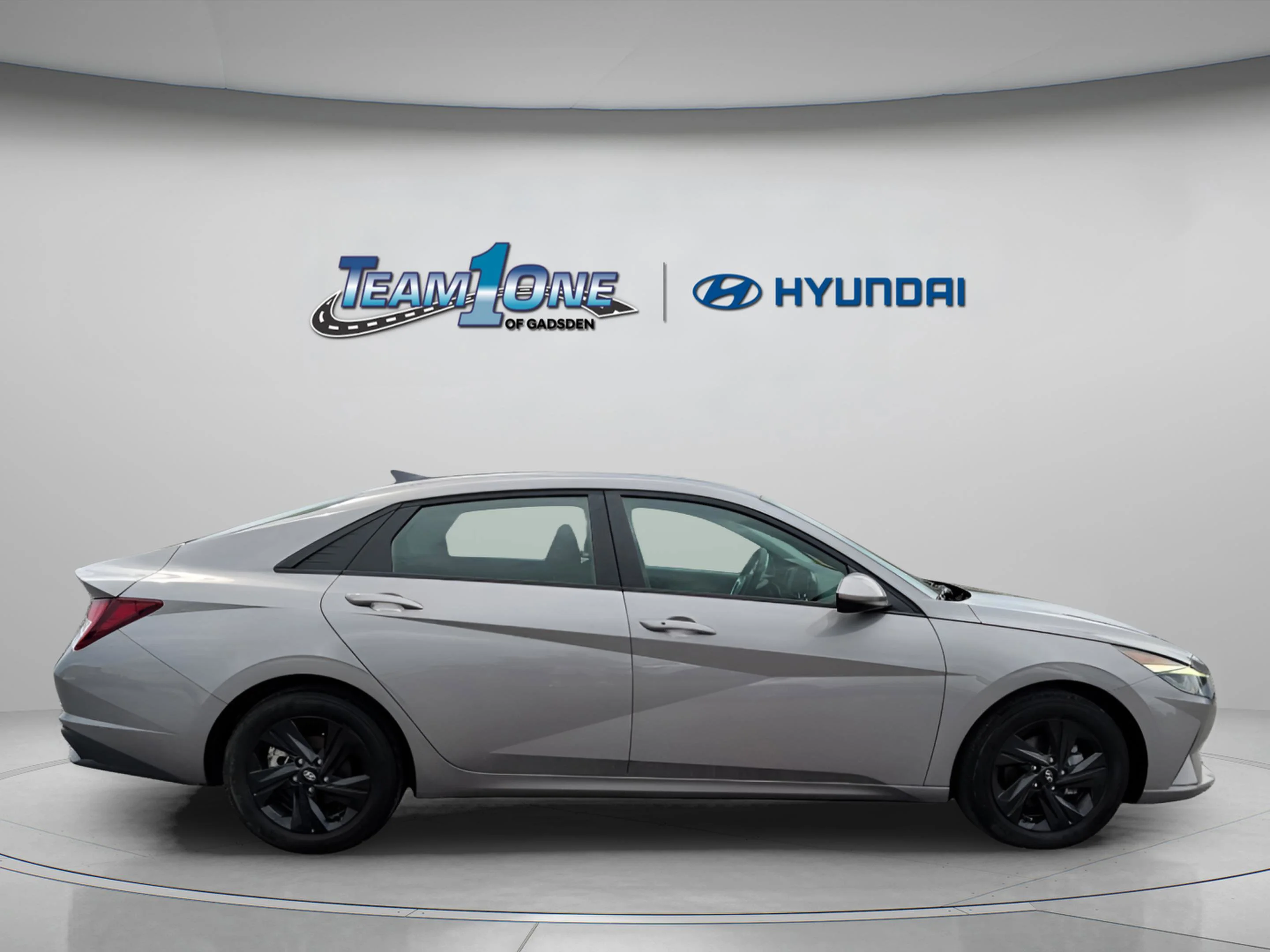 Used 2023 Fluid Metal Hyundai SEL image 9