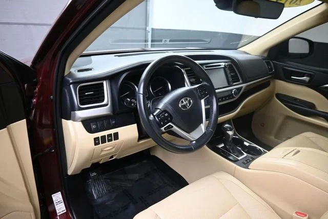 Used 2019 Red Toyota Limited image 28