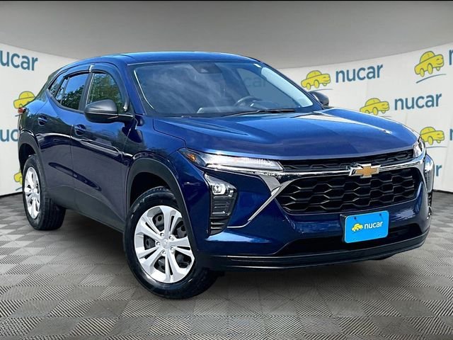 2024 Chevrolet Trax LS's photo