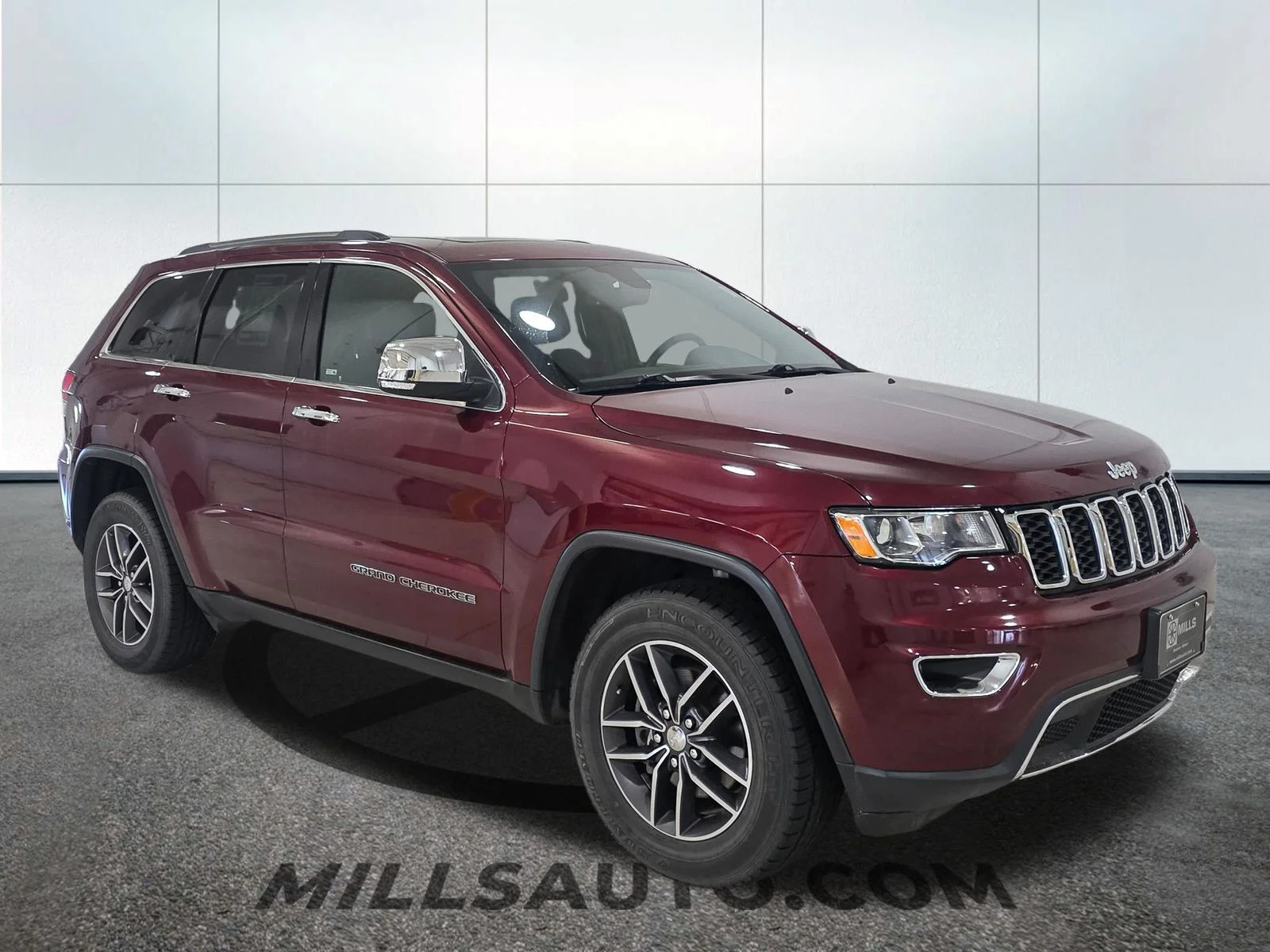 Used 2018 Red Jeep Limited image 10