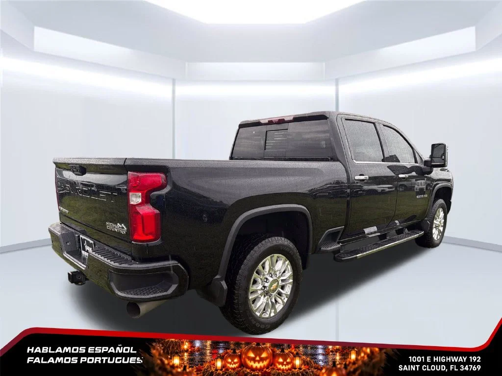 Used 2023 Black Chevrolet High Country image 5