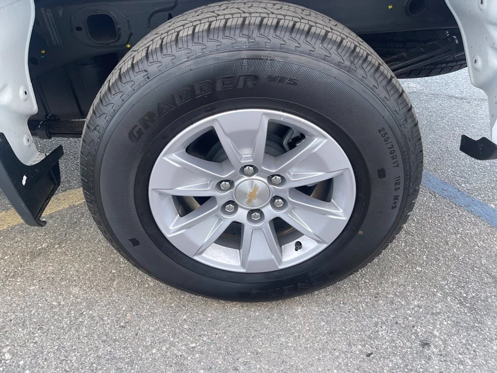 New 2026 Summit White Chevrolet LT image 32