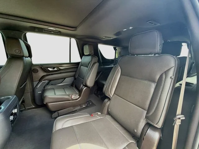 Used 2022 White Frost Tricoat GMC Denali image 23