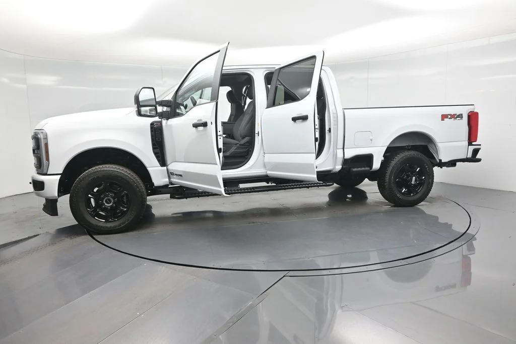 New 2026 White Ford XL image 33
