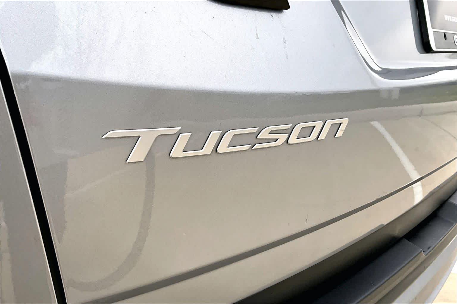 Used 2025 Shimmering Silver Hyundai SE image 29