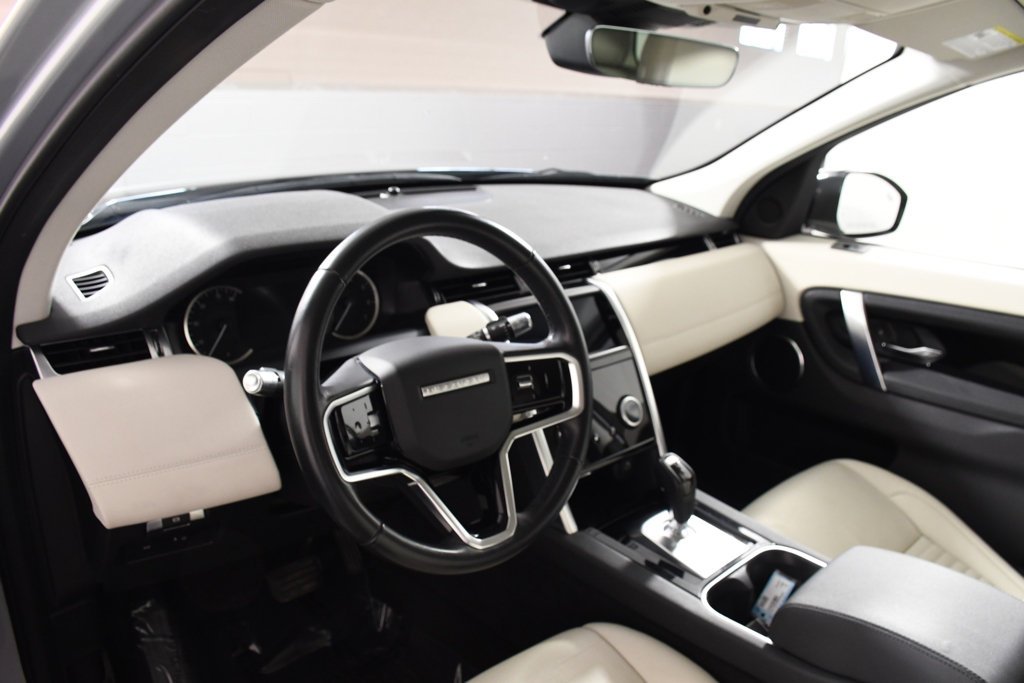 Used 2022 Hakuba Silver Metallic Land Rover S image 12