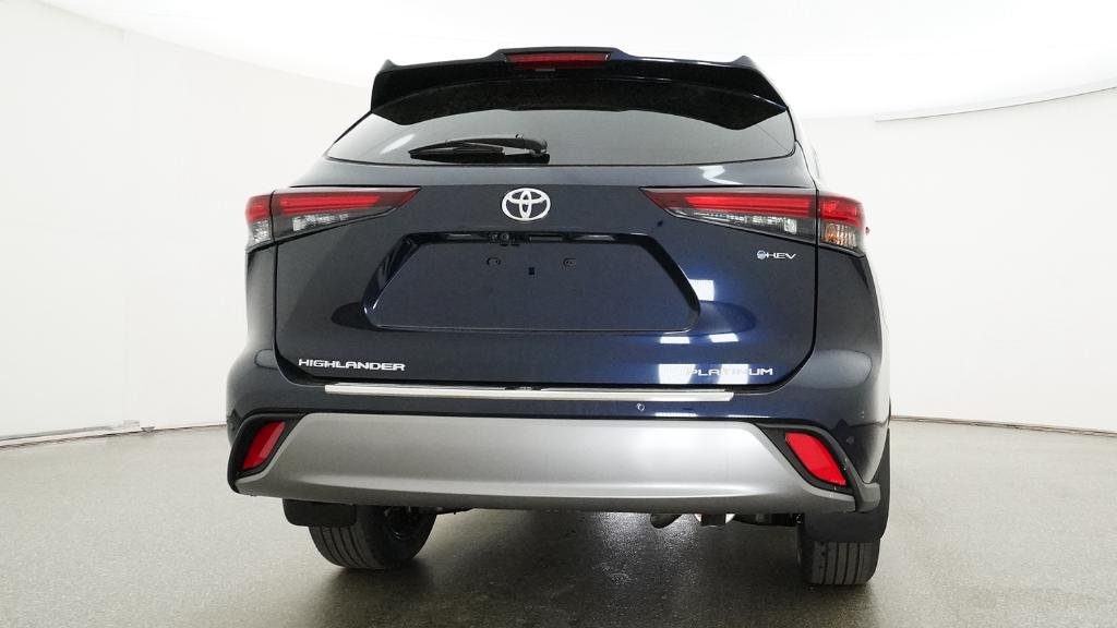 2026 Toyota Highlander Platinum - Photo 15