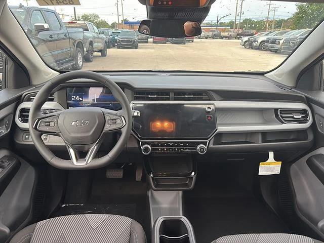 2027 Chevrolet Bolt LT - Photo 10