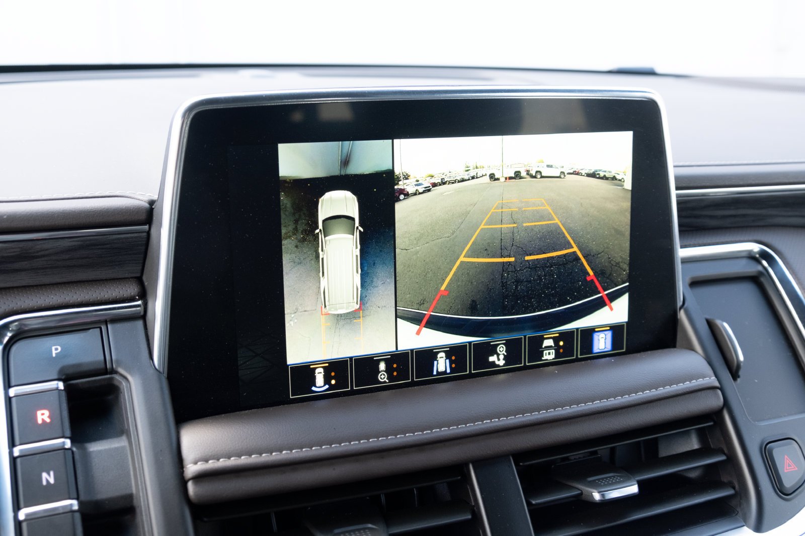 Used 2024 White Frost Tricoat GMC SLT image 4