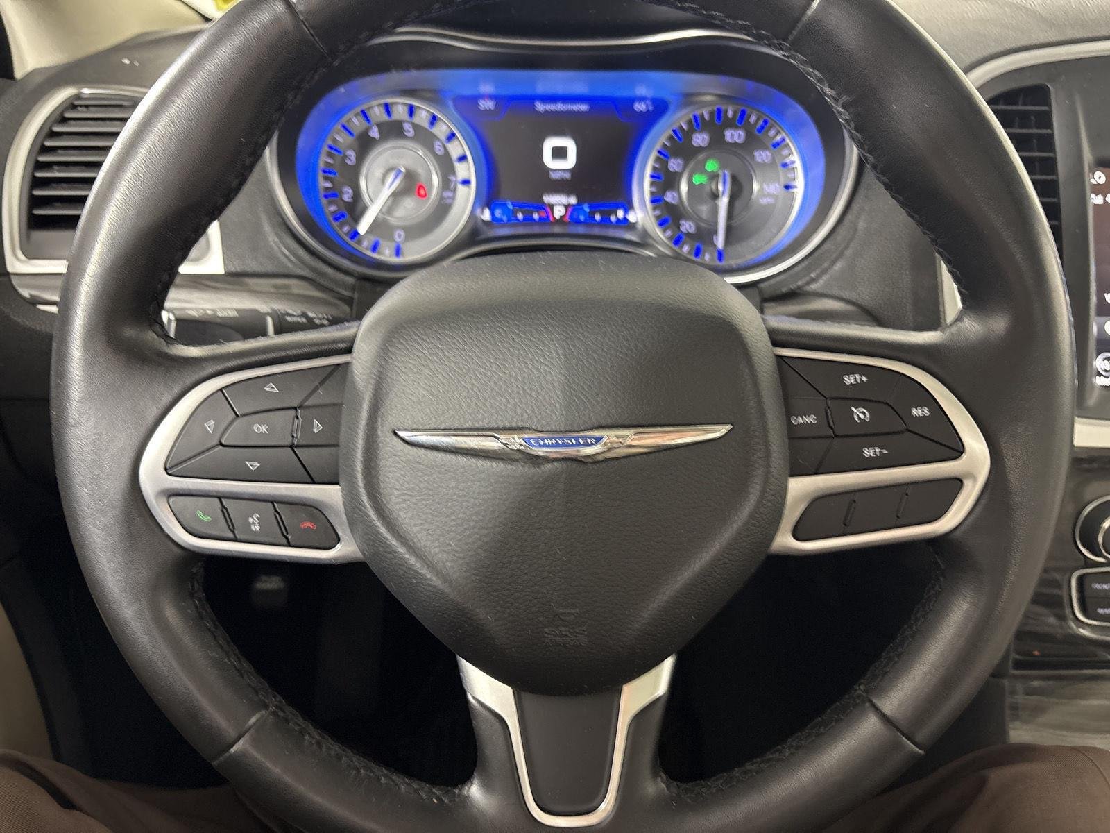 Used 2020 Silver Mist Clearcoat Chrysler Touring L image 12