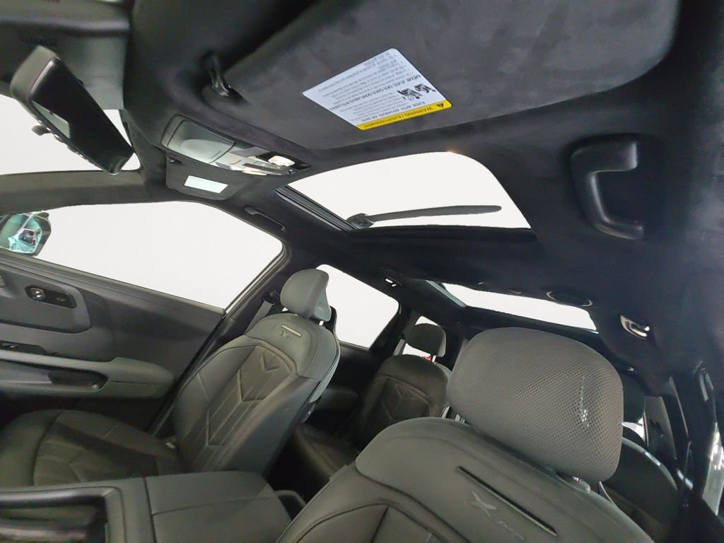 Used 2027 White Kia X-Pro SX-Prestige image 12