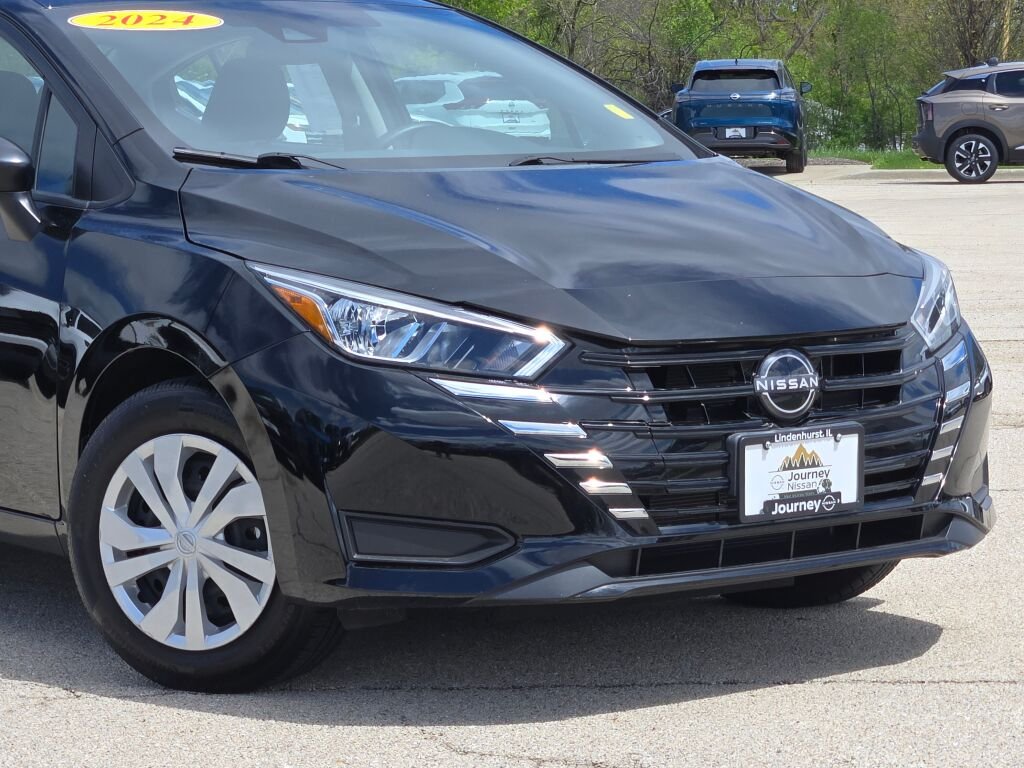 Used 2024 Nissan Versa Sedan S with VIN 3N1CN8DV2RL841744 for sale in Lindenhurst, IL