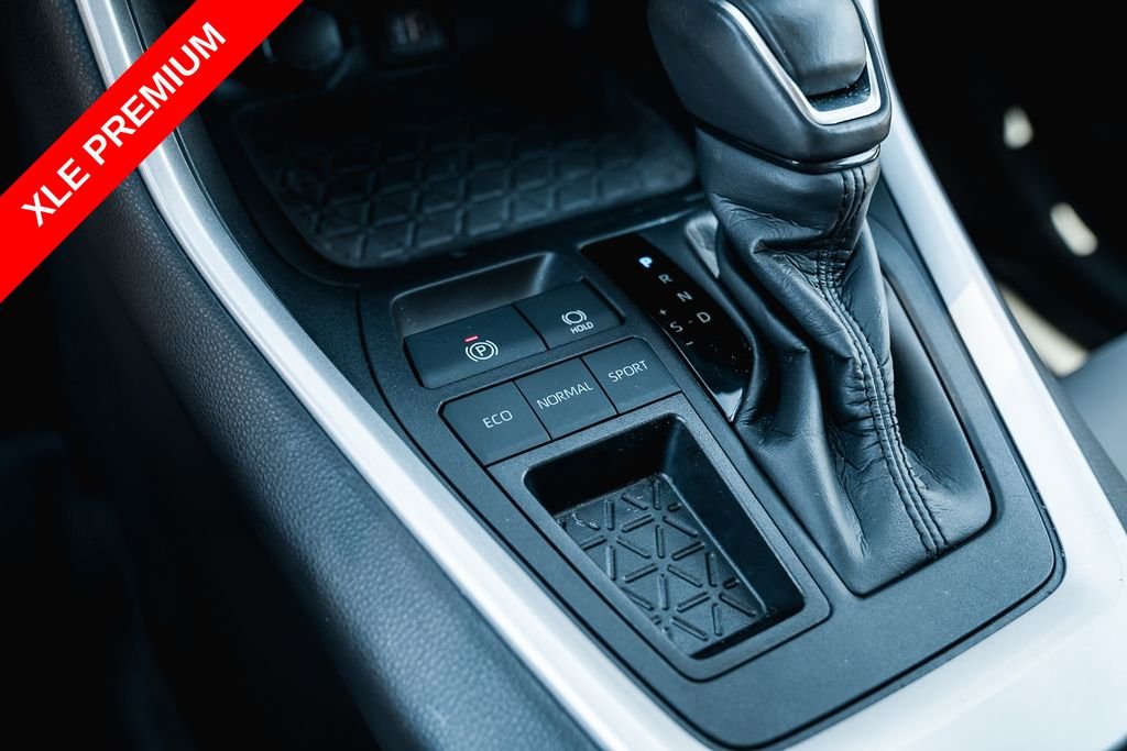 Used 2023 Midnight Black Metallic Toyota XLE Premium image 19
