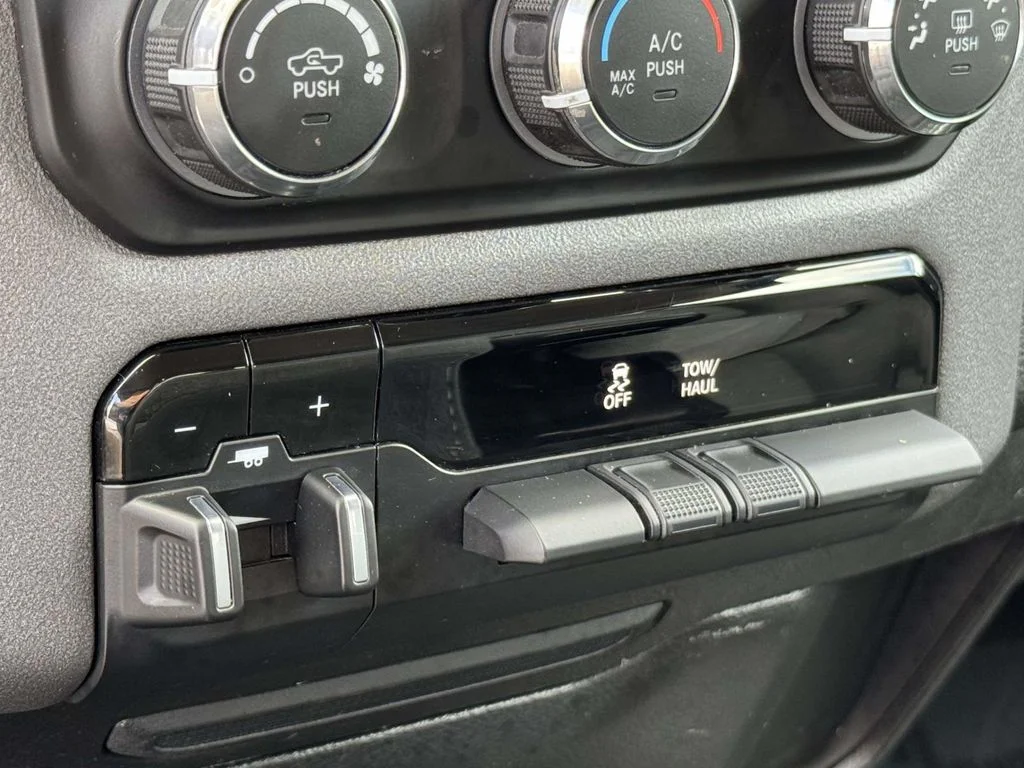 Used 2019 Gray Ram Tradesman image 20