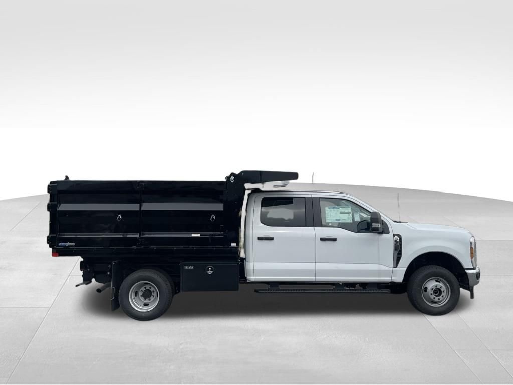 New 2026 Oxford White Ford F-350® XL image 14