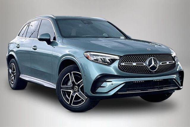 2025 Mercedes-Benz GLC