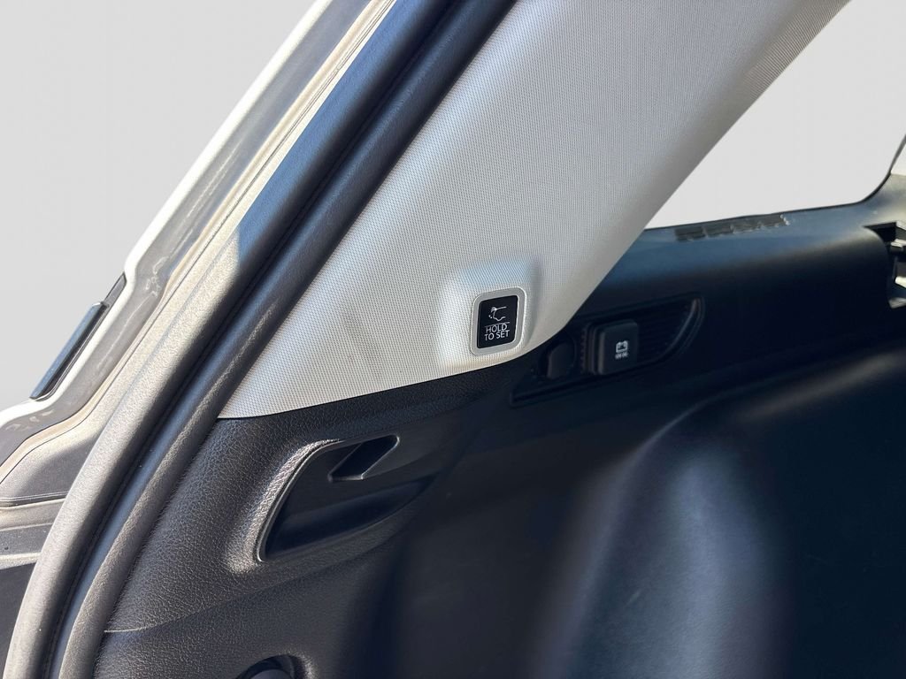 Used 2024 Silver Jeep Limited image 20