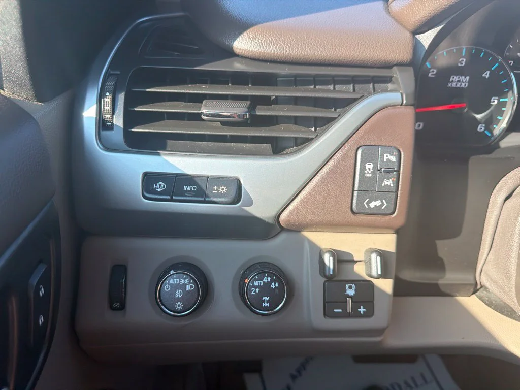 Used 2016 SUMMIT WHITE Chevrolet LTZ image 24