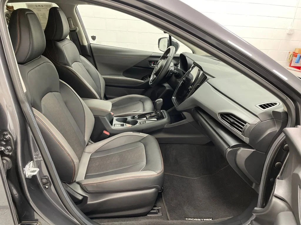 Used 2025 Gray Metallic Subaru Limited image 12