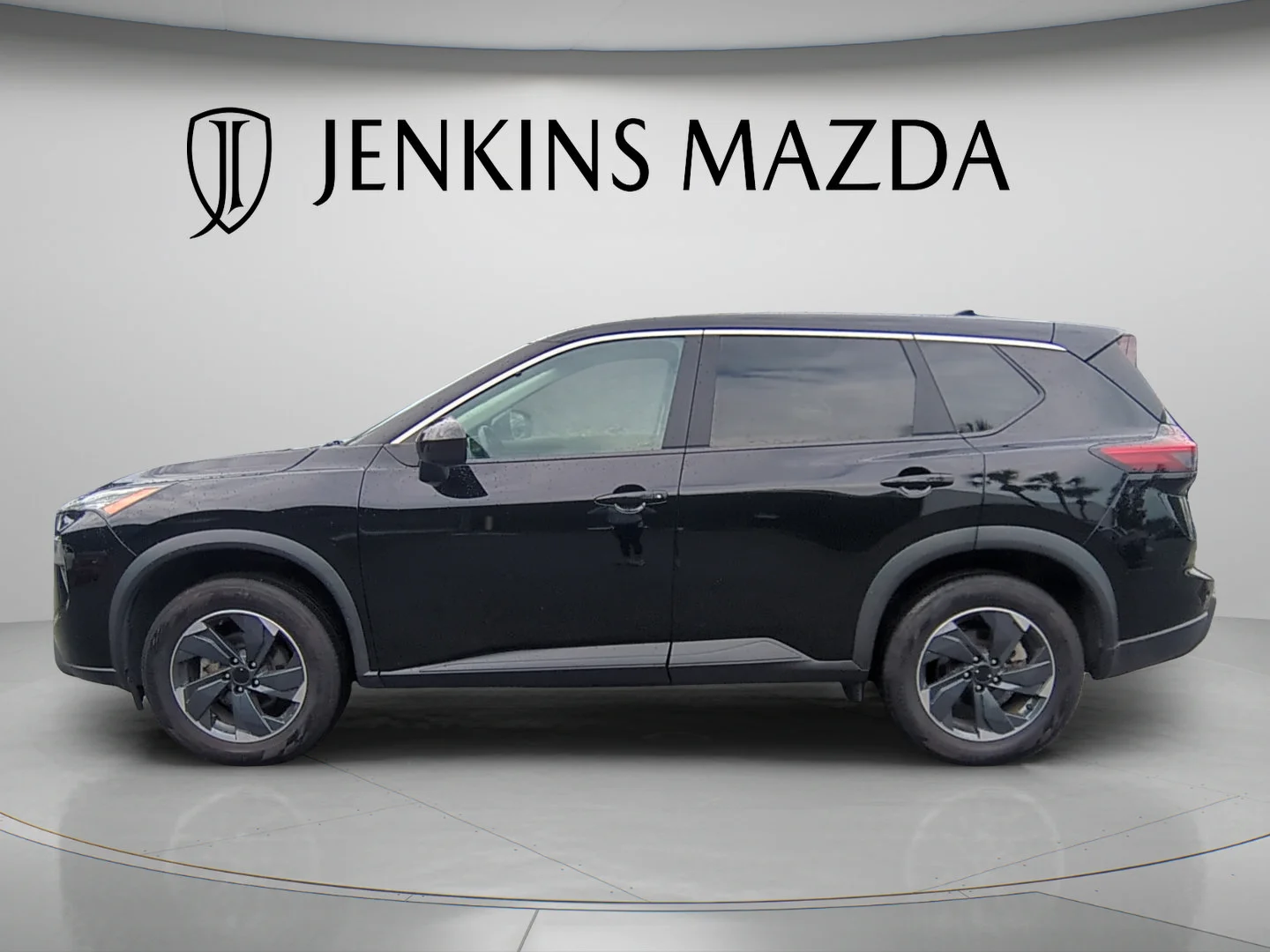 Used 2025 Super Black Nissan SV image 4